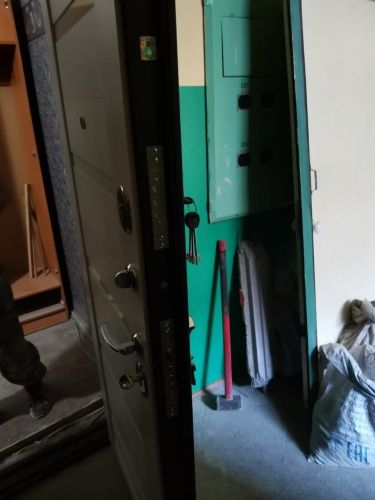 Центурион В-05/Х7-2024 Чёрный муар-Лиственница светлая фото 3 Центурион В-05/Х7-2024 Чёрный муар-Лиственница светлая фото 3